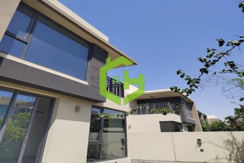 Снять в аренду виллу в Дубай Хилс Эстейт, Дубай, ОАЭ 4 спальни, 273.7м2, № 616424 - фото 24