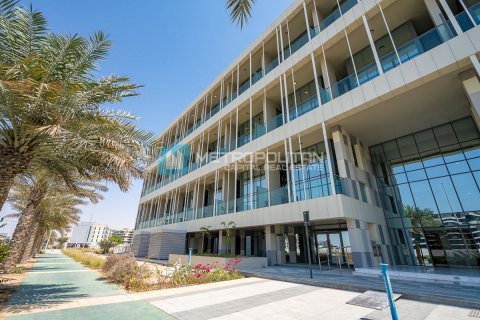 Apartment in Al Raha Beach, Abu Dhabi, UAE 3 bedrooms, 145 sq.m. № 594710 - photo 28