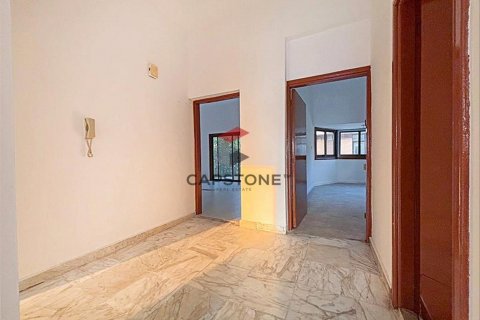 Villa in Al Khalidiya, Abu Dhabi, UAE 4 bedrooms, 455 sq.m. № 604575 - photo 24