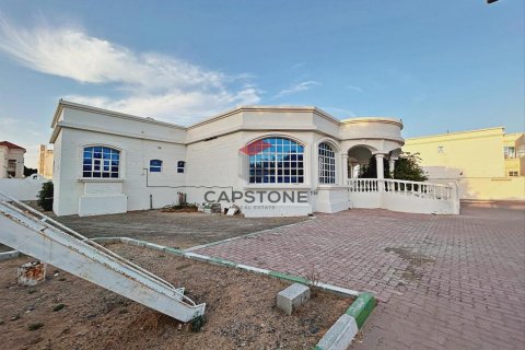 Vila v Al Towayya, Al Ain, SAE 3 ložnice, 279 m² Č.: 604566 - fotografie 3