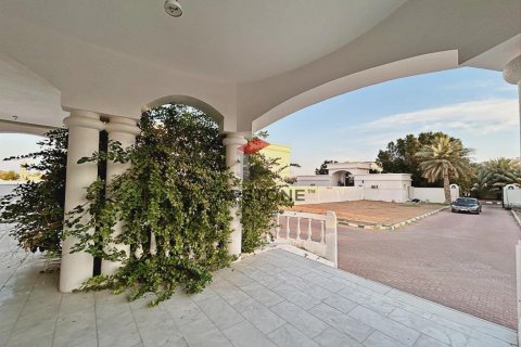 Vila v Al Towayya, Al Ain, SAE 3 ložnice, 279 m² Č.: 604566 - fotografie 2