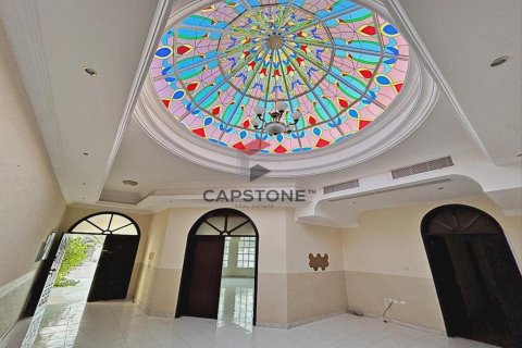 Vila v Al Towayya, Al Ain, SAE 3 ložnice, 279 m² Č.: 604566 - fotografie 1