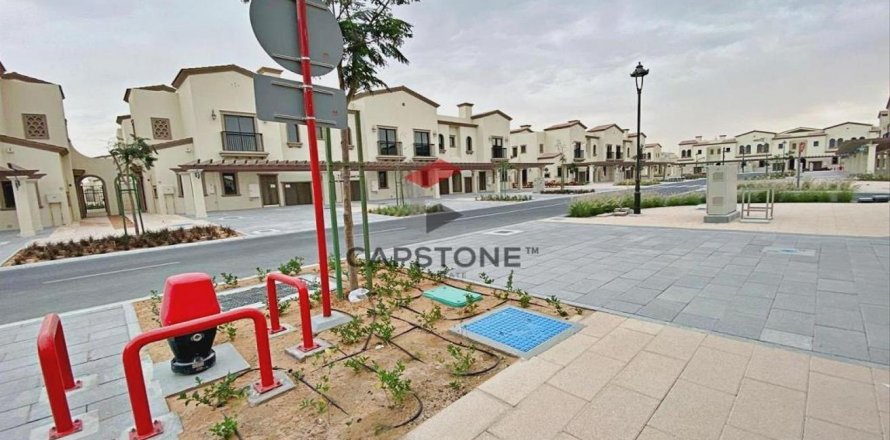 Townhouse in Khalifa City, Abu Dhabi, UAE 3 bedrooms, 150 sq.m. № 604574