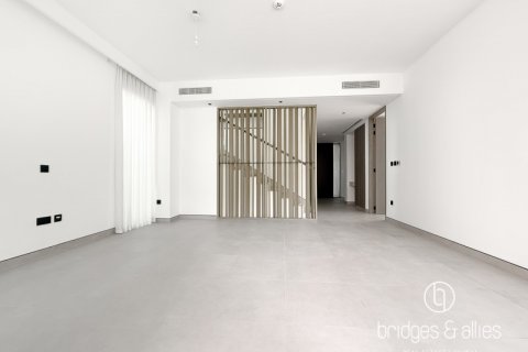 Villa in Dubai, UAE 4 bedrooms, 378.3 sq.m. № 628913 - photo 7