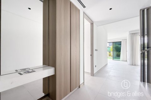 Villa in Dubai, UAE 4 bedrooms, 378.3 sq.m. № 628913 - photo 18