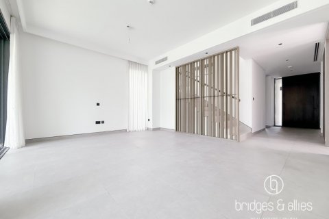 Villa in Dubai, UAE 4 bedrooms, 378.3 sq.m. № 628913 - photo 4