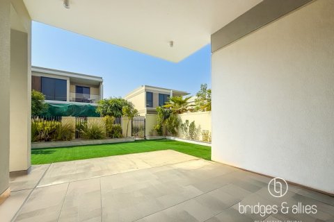 Villa in Dubai, UAE 4 bedrooms, 378.3 sq.m. № 628913 - photo 19