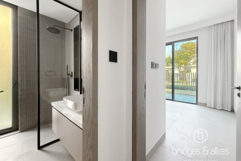 Villa in Dubai, UAE 4 bedrooms, 378.3 sq.m. № 628913 - photo 17