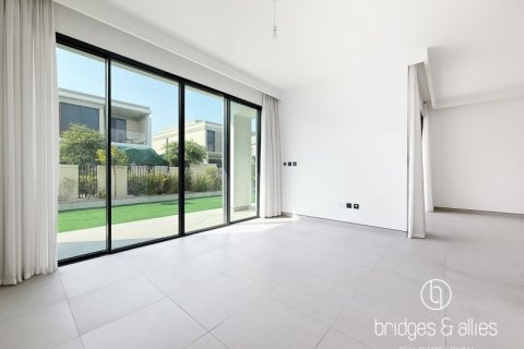 Villa in Dubai, UAE 4 bedrooms, 378.3 sq.m. № 628913 - photo 13