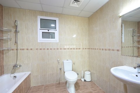 Apartament në Jumeirah Lake Towers, Dubai, Emiratet e Bashkuara Arabe 3 dhoma gjumi, 106.5 m2. № 567075 - Foto 10