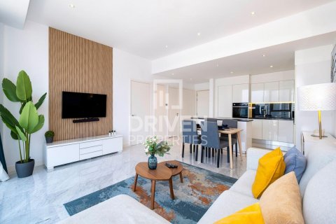 Apartment in Business Bay, Dubai, UAE 1 bedroom, 62 sq.m. № 603292 - photo 1