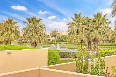 Vilë në Meadows, Dubai, Emiratet e Bashkuara Arabe 4 dhoma gjumi, 381 m2. № 586577 - Foto 10