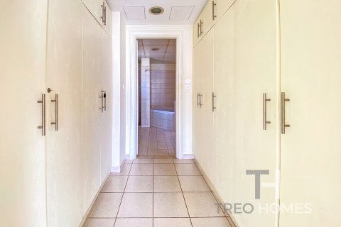 Vilë në Meadows, Dubai, Emiratet e Bashkuara Arabe 4 dhoma gjumi, 381 m2. № 586577 - Foto 19