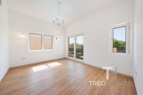Villa in The Villa, Dubai, UAE 5 bedrooms, 557 sq.m. № 586617 - photo 7