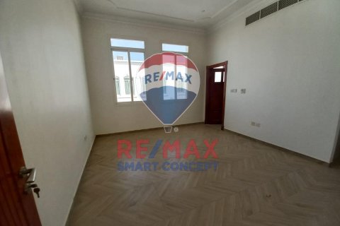 Vila di Khalifa City, Abu Dhabi, UAE 511 meter persegi № 570265 - foto 17