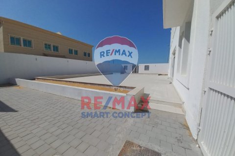 Vila di Khalifa City, Abu Dhabi, UAE 511 meter persegi № 570265 - foto 8