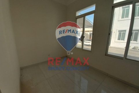 Vila di Khalifa City, Abu Dhabi, UAE 511 meter persegi № 570265 - foto 3
