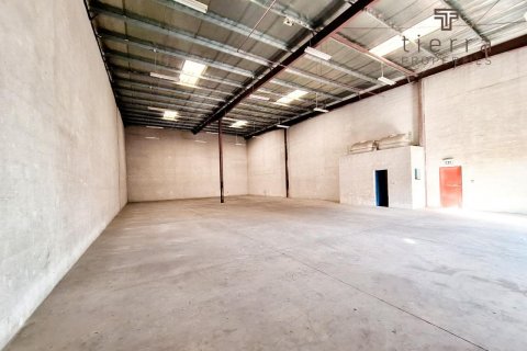 Bodega sa Dubai, UAE 436.6 sq.m. № 569357 - larawan 4