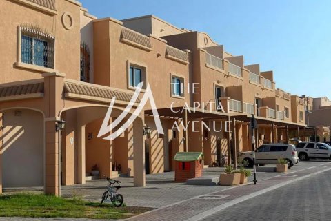 Rijtjeshuis te huur in Al Reef, Abu Dhabi, VAE 2 slaapkamers, 170 vr.m., nr 604692 - foto 1