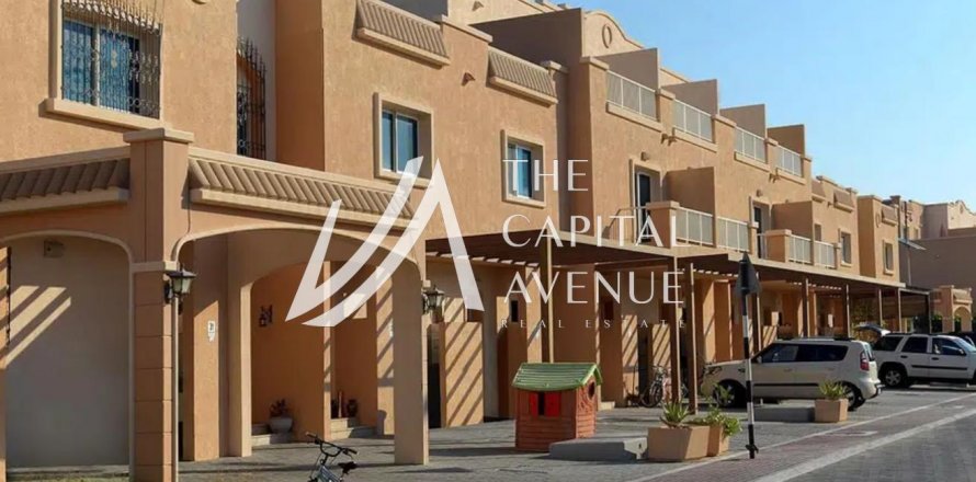 Rijtjeshuis in Al Reef, Abu Dhabi, VAE 2 slaapkamers, 170 vr.m. nr 604692