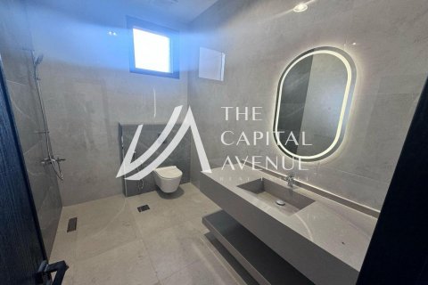Villa in Khalifa City, Abu Dhabi, UAE 5 bedrooms, 968 sq.m. № 604695 - photo 21