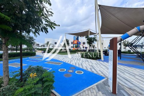 Kaupunkipientalo Yas Island, Abu Dhabi, Arabiemiraatit 2 makuuhuonetta, 124 m2 № 604693 - kuva 10