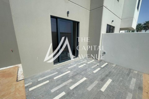 Kaupunkipientalo Yas Island, Abu Dhabi, Arabiemiraatit 2 makuuhuonetta, 124 m2 № 604693 - kuva 5