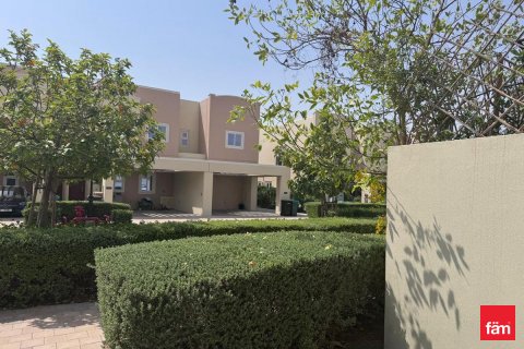 Shtëpi në qytet në Dubai, Emiratet e Bashkuara Arabe 4 dhoma gjumi, 230.4 m2. № 621710 - Foto 1