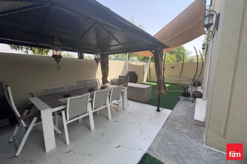 Shtëpi në qytet në Dubai, Emiratet e Bashkuara Arabe 4 dhoma gjumi, 230.4 m2. № 621710 - Foto 18