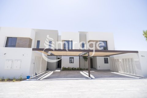 Řadový dům na Yas Island, Abu Dhabi, SAE 3 ložnice, 166.5 m² Č.: 550618 - fotografie 1