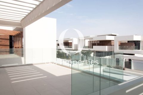 Villa on the Yas Island, Abu Dhabi, UAE 5 bedrooms, 644 sq.m. № 405330 - photo 2
