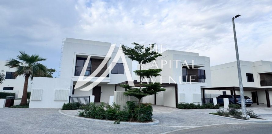 Villa on the Yas Island, Abu Dhabi, UAE 4 bedrooms, 209 sq.m. № 605043
