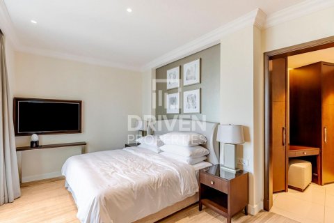 דירה למכירה ב Downtown Dubai (Downtown Burj Dubai), Dubai, איחוד האמירויות  2 חדרי שינה, 135 מ"ר, מספר 602208 - תמונה 13