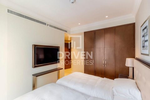 דירה למכירה ב Downtown Dubai (Downtown Burj Dubai), Dubai, איחוד האמירויות  2 חדרי שינה, 135 מ"ר, מספר 602208 - תמונה 16