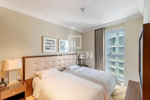 דירה למכירה ב Downtown Dubai (Downtown Burj Dubai), Dubai, איחוד האמירויות  2 חדרי שינה, 135 מ"ר, מספר 602208 - תמונה 14