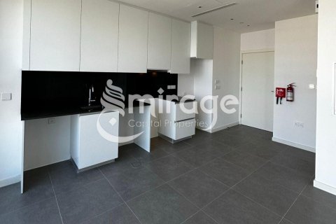 Apartment in Al Reem Island, Abu Dhabi, UAE 44.3 sq.m. № 550692 - photo 5