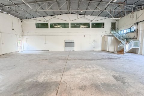 Warehouse in Al Qusais, Dubai, UAE 1393.5 sq.m. № 567174 - photo 1
