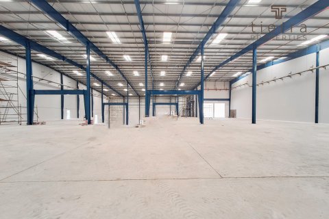 Magazinë në Al Quoz, Dubai, Emiratet e Bashkuara Arabe 3911.2 m2. № 567175 - Foto 4