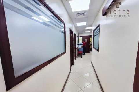 Warehouse in Al Qusais, Dubai, UAE 1672.2 sq.m. № 567176 - photo 7