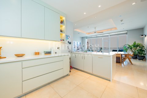 Apartemen di Palm Jumeirah, Dubai, UEA 3 kamar tidur, 222.22025988 m2 nomor 590919 - foto 4