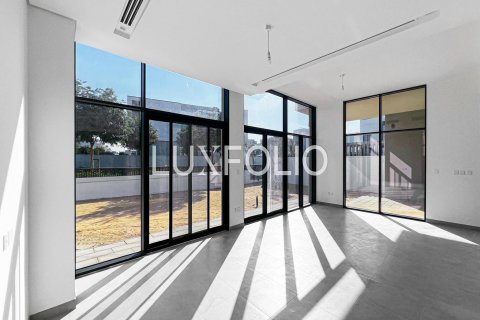 Villa in vendita a Al Furjan, Dubai, EAU 5 camere da letto, 425 mq. № 627469 - foto 2