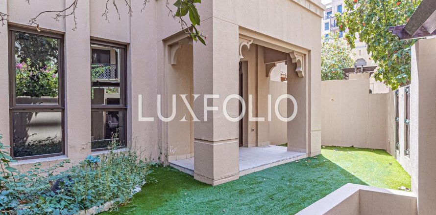 Apartmen di Old Town, Dubai, UAE 1 bilik tidur, 82 meter persegi № 627467