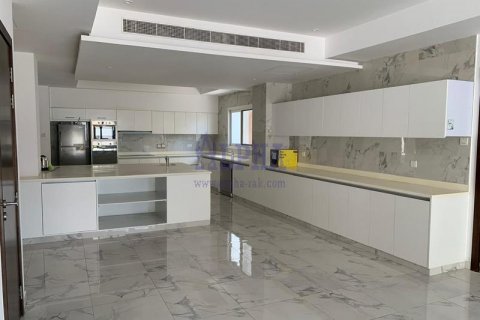Shtëpi në qytet në Al Hamra Village, Ras Al Khaimah, Emiratet e Bashkuara Arabe 7 dhoma gjumi, 929 m2. № 633322 - Foto 5