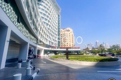 Apartment in Palm Jumeirah, Dubai, UAE 1 room, 33 sq.m. № 627940 - photo 9