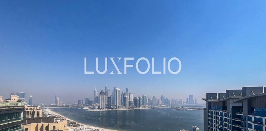 Apartment in Palm Jumeirah, Dubai, UAE 1 room, 33 sq.m. № 627940