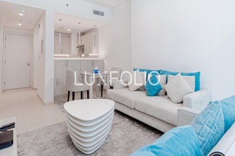 Apartment in Palm Jumeirah, Dubai, UAE 1 room, 33 sq.m. № 627940 - photo 3