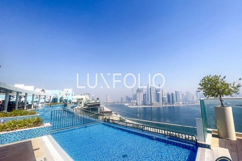 Apartment in Palm Jumeirah, Dubai, UAE 1 room, 33 sq.m. № 627940 - photo 8