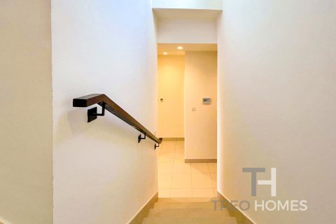 Townhouse in Dubai South (Dubai World Central), UAE 3 bedrooms, 181 sq.m. № 586772 - photo 11