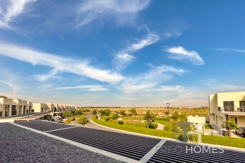Townhouse in Dubai South (Dubai World Central), UAE 3 bedrooms, 181 sq.m. № 586772 - photo 2