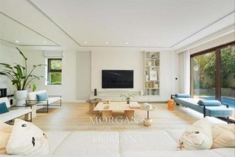 Villa in Arabian Ranches 2, Dubai, UAE 4 bedrooms, 405 sq.m. № 541444 - photo 9